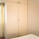J 度假居 *